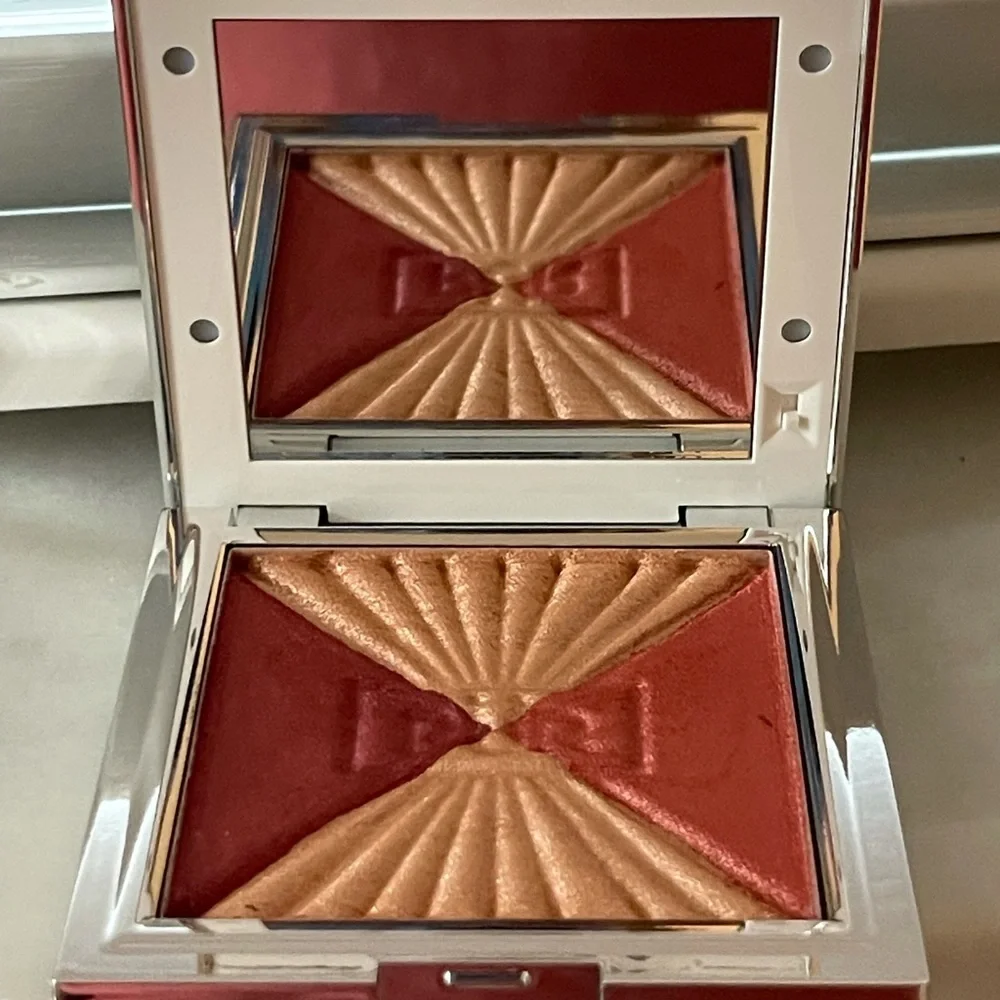 PUR Out of the Blue Light Up Blush Vanity Palette